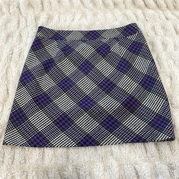 Ann Taylor loft black, purple, grey, skirt. Size 12. - Picture 2 of 3
